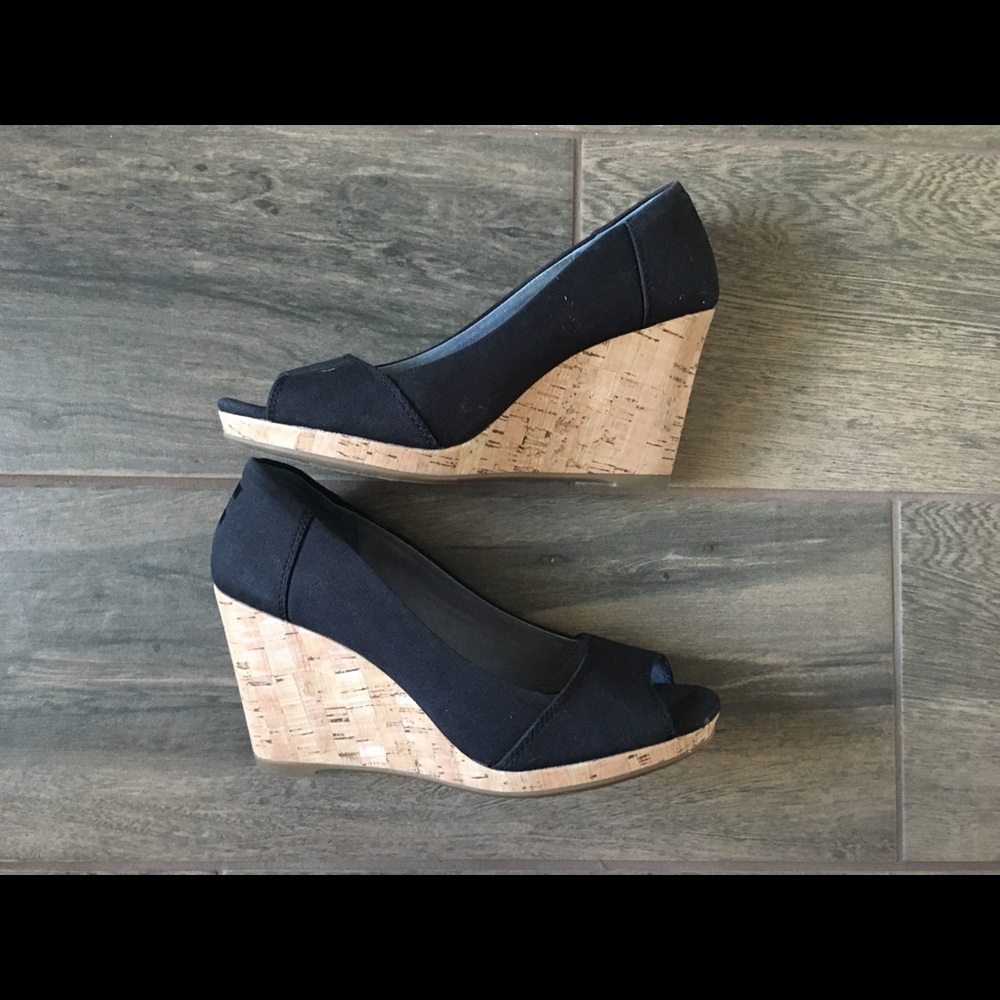 Toms wedges